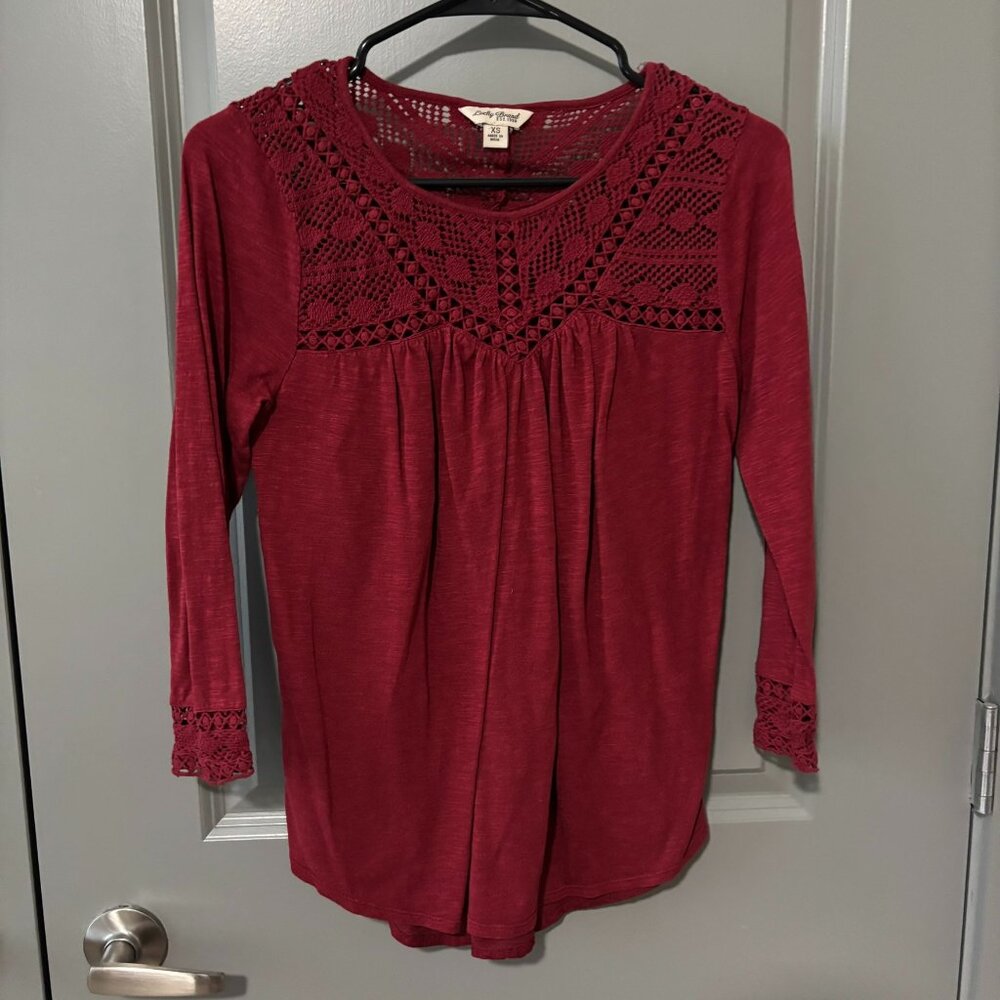 Lucky Brand Lace Detail Three Quarter Sleeve Top
